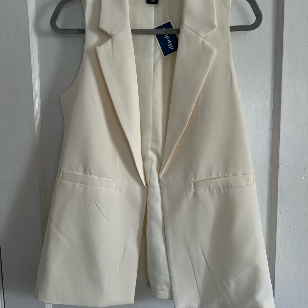 Sincerely Jules Cream Sleeveless Vest